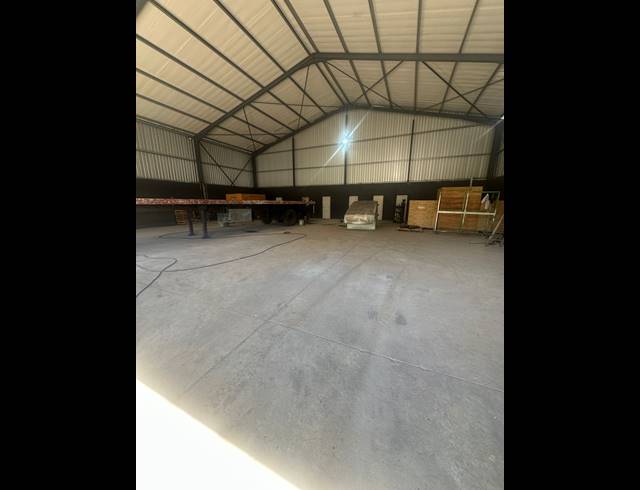 300M² WAREHOUSE TO LET IN WILLOWTON INDUSTRIAL